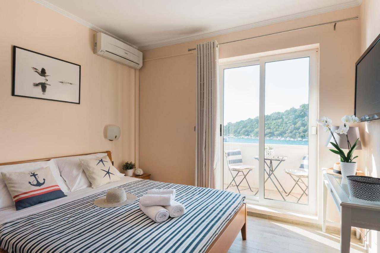 Accommodation Triton Lastovo Exteriér fotografie